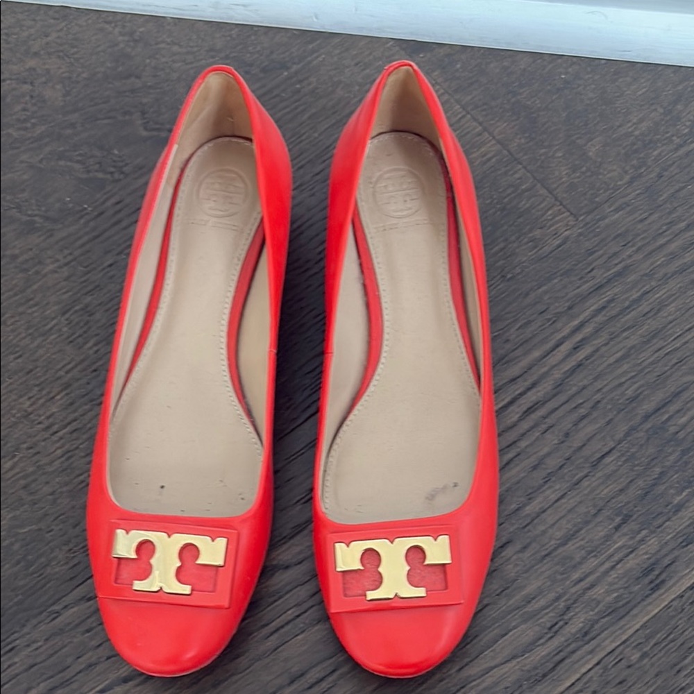 Tory Burch Red Flats Classic Design